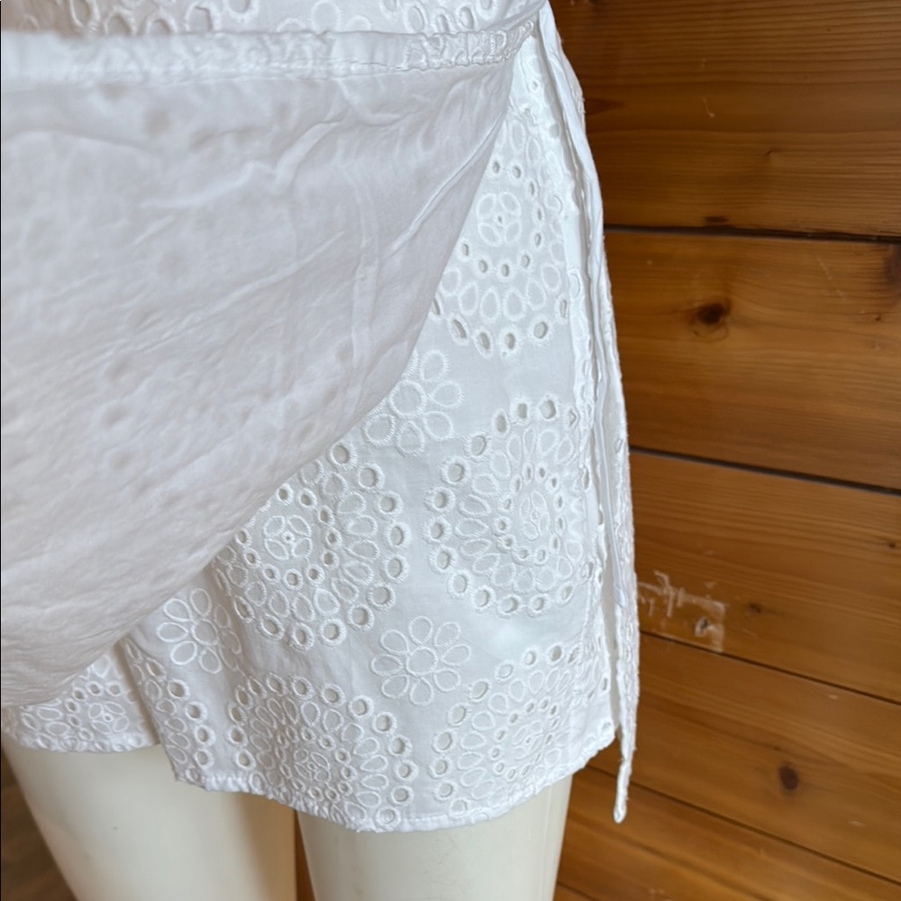 NWT LILY PULITZER White Eyelet Ruffle romper mini dress - size 6 - Picture 4 of 8